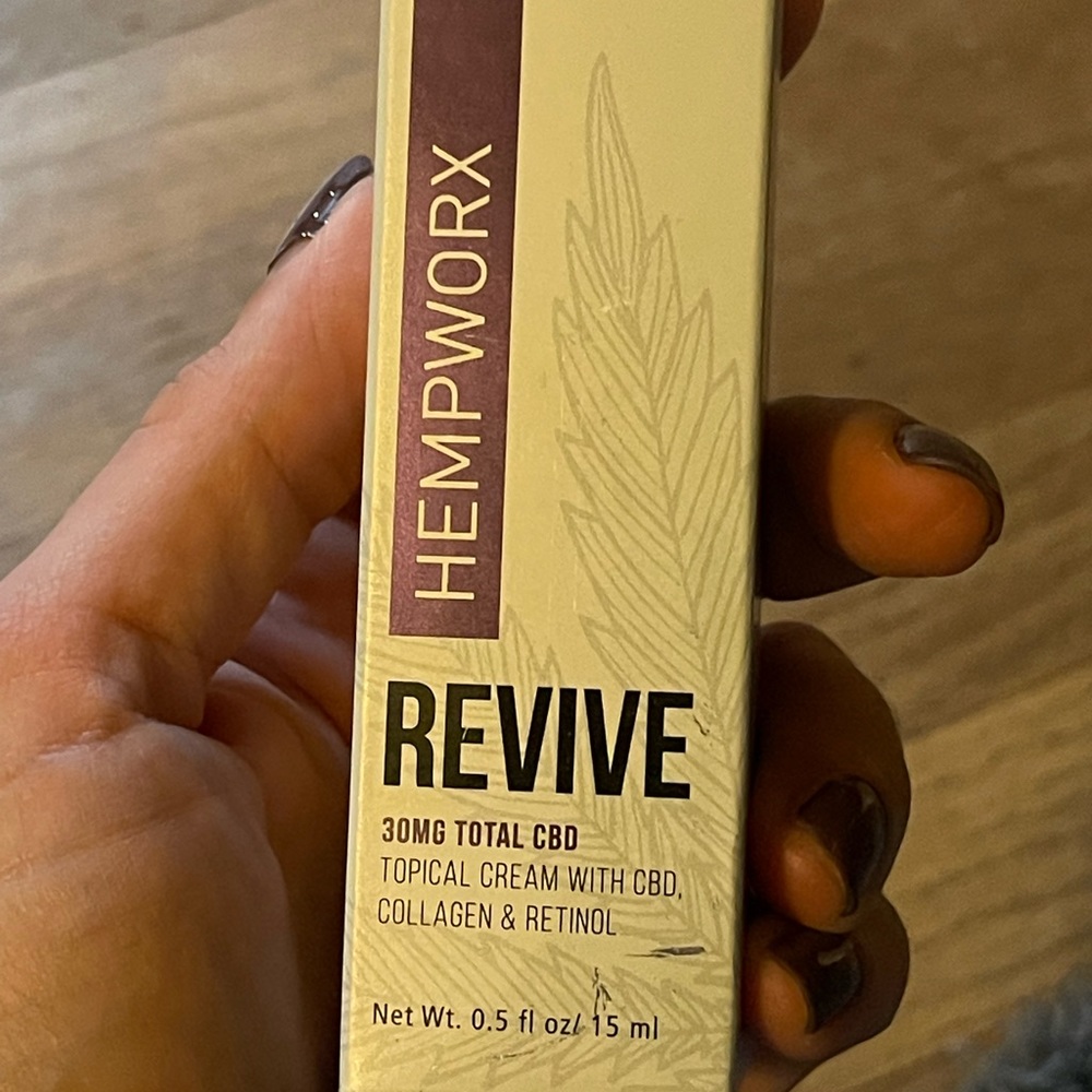 Revive is a facial cream with Hydrolyzed Collagen & Retinol